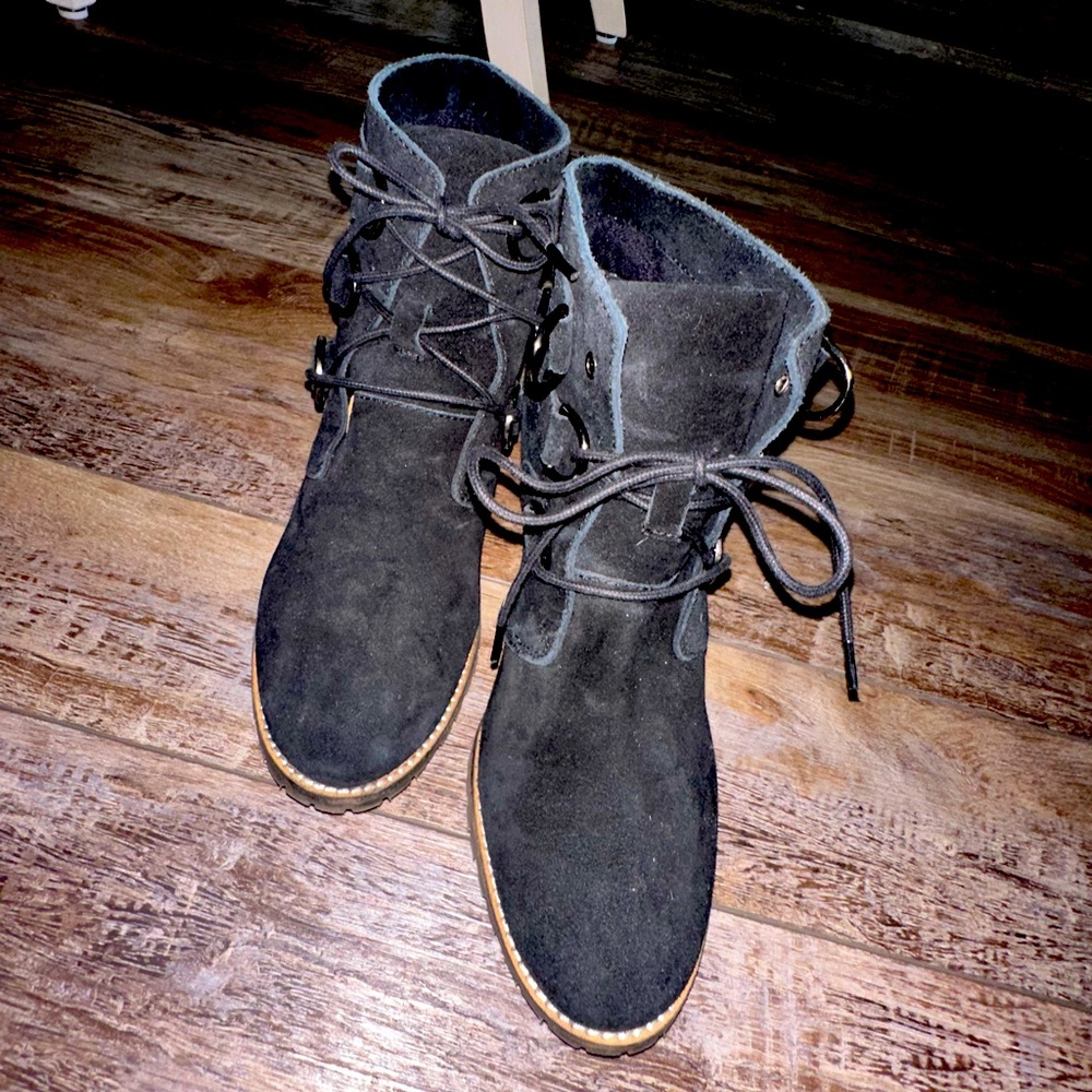 Diba Black suede booties